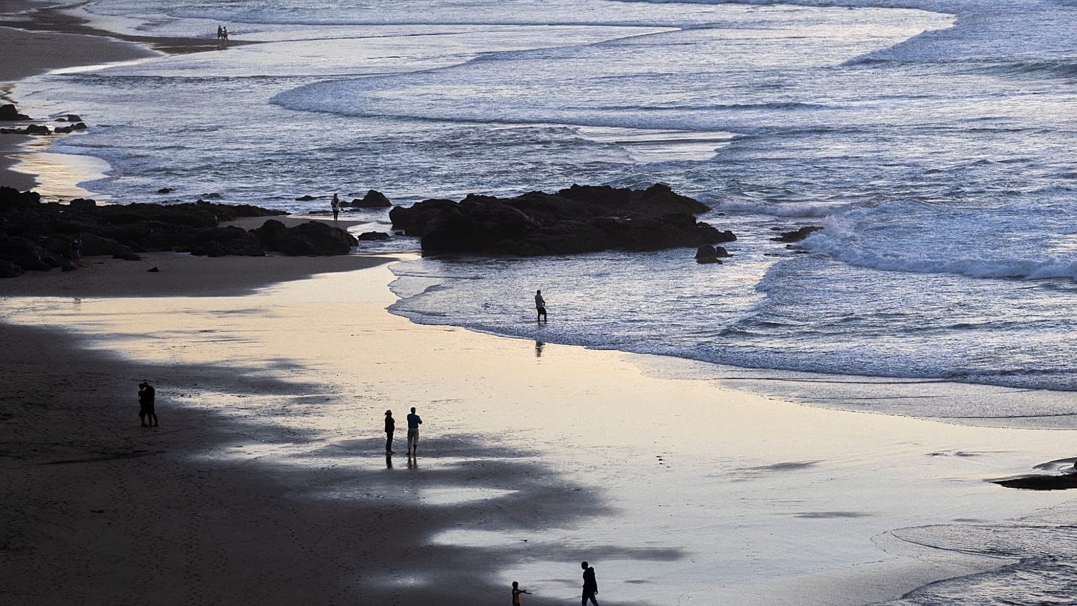 The natural swimming pools on Tenerife are a favourite spot for tourists. Unpredictable waves caused the deaths of three people.