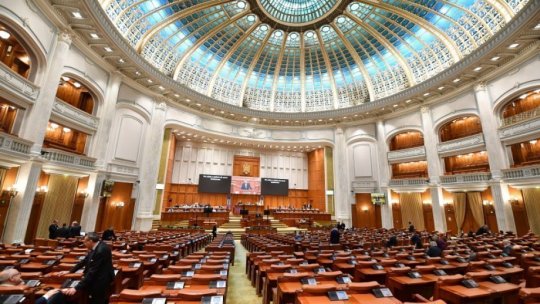 Moţiunea de cenzură intitulată “România nu este de vânzare, fără progresişti la guvernare”, prezentată în Parlament
