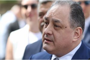 Fata serioasa, de cultura mare – Ana Clipici, sefa fermei Nutrelo – Lita, s-a certat – discutii pro si contra, in trafic la 03:00, cu Marian Vanghelie, om de cultura de mahala