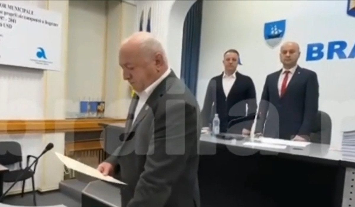 Moment hilar în Consiliul Local Brăila. Un consilier grăbit şi-a scurtat jurământul la preluarea