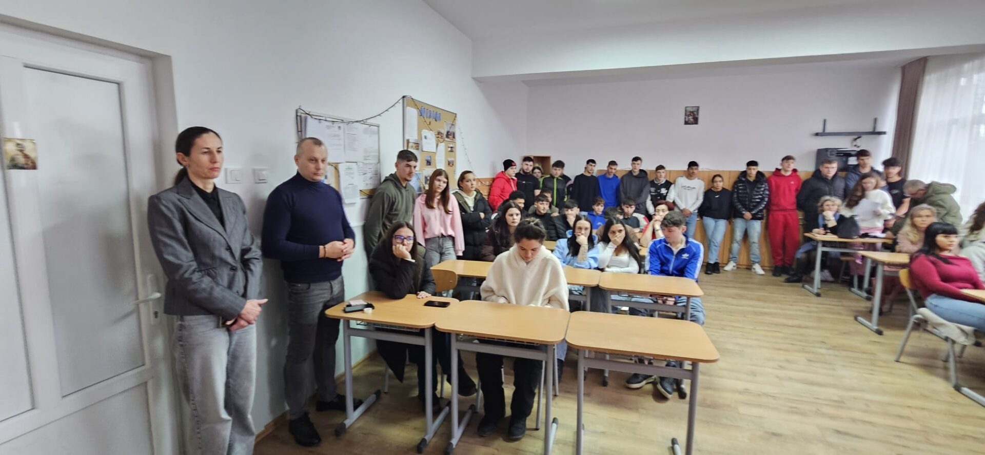 „Educație pentru pace și respect”, activitate a Consiliului Școlar al Elevilor de la Liceul “Oltea Doamna” Dolhasca