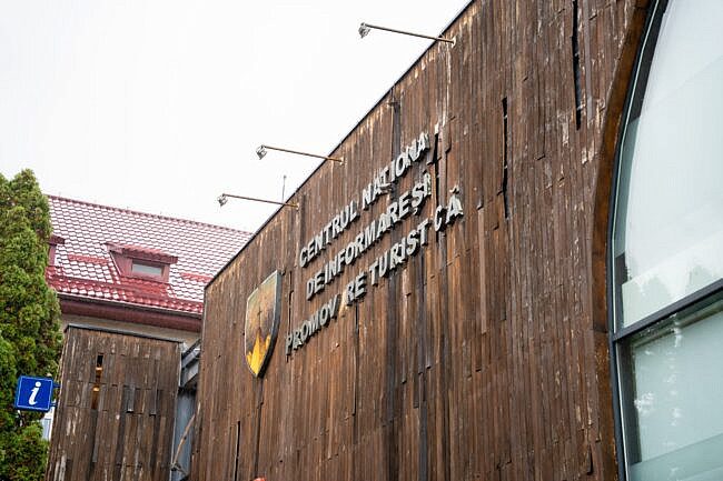 8302aedb9e4bca9ba3dd2f57e06500433