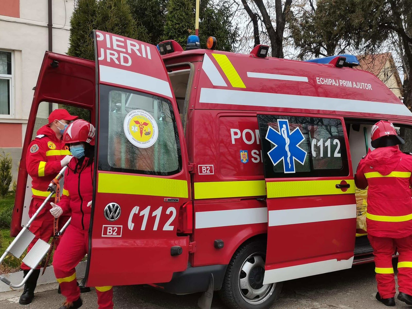 Un copil de 13 ani s-a aruncat de la fereastra unei școli din Mangalia în timpul recreației