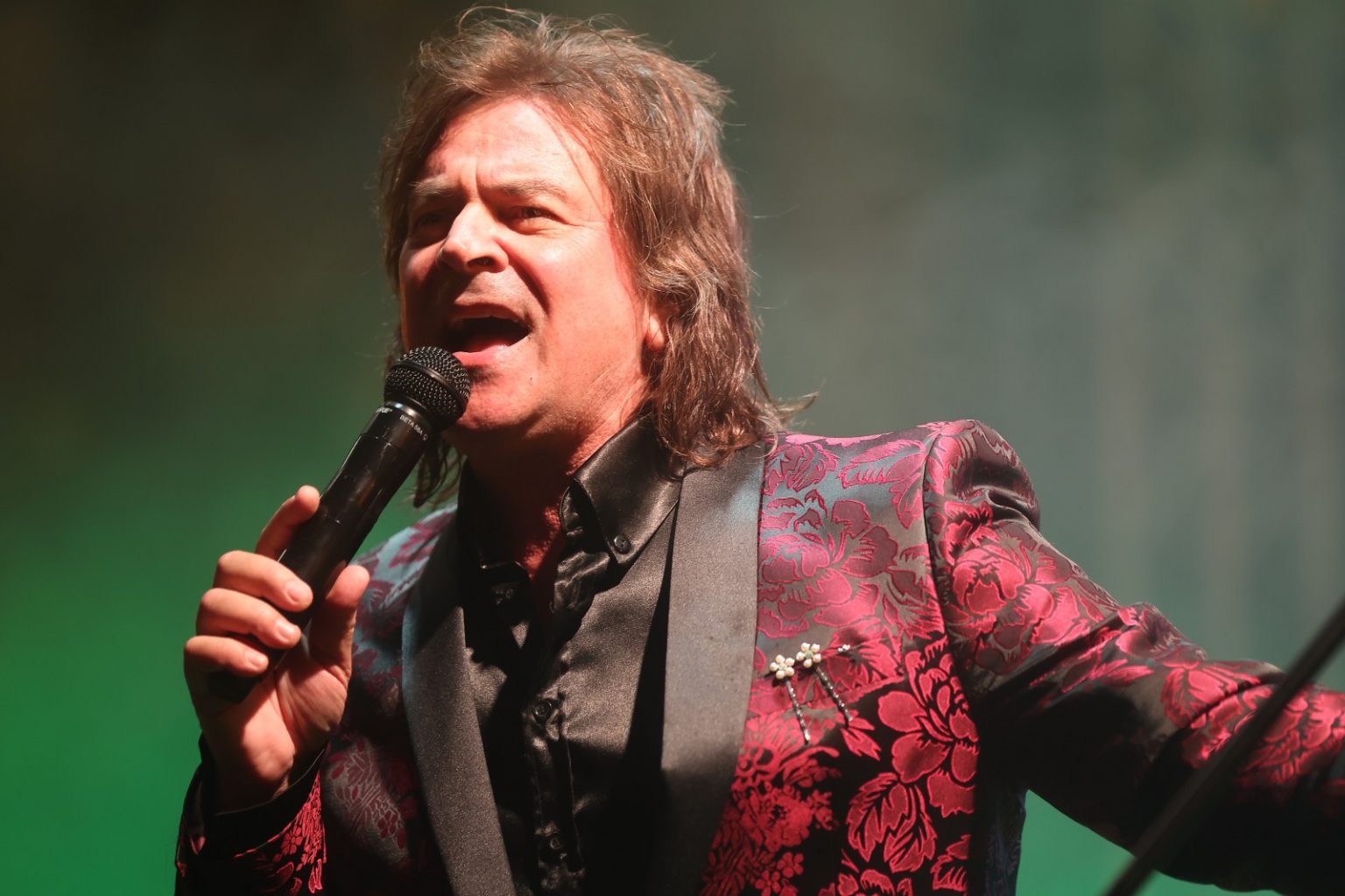 Alen Islamovici, solistul formației Bijelo Dugme: „Timișoara este un oraș minunat, aș putea chiar să locuiesc în el, este cumva pe gustul meu”