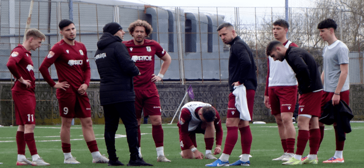 Dumbrăvița a intrat în cantonament. Timișenii joacă într-un triunghiular în Valea Domanului