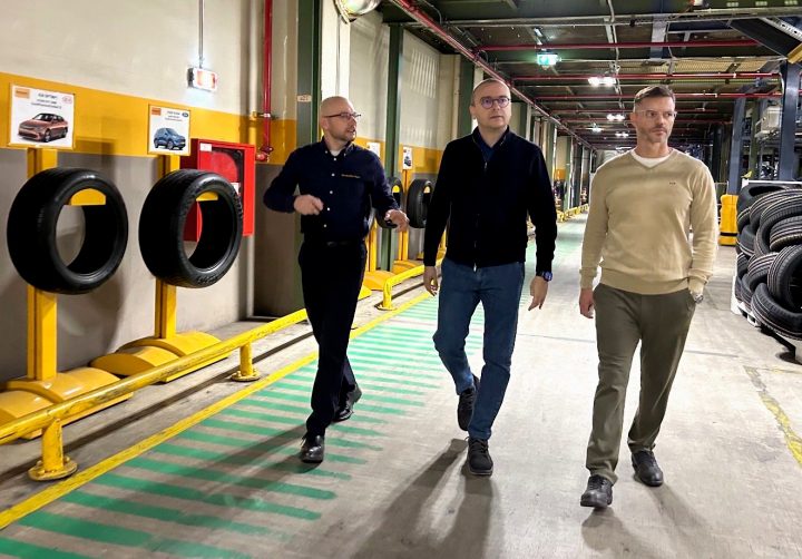 Iancu Guda, consilier al premierului Ilie Bolojan, in vizita la fabrica de anvelope Continental Timisoara / “Impresionanta fabrica si impactul in economie” – IMPACTPRESS