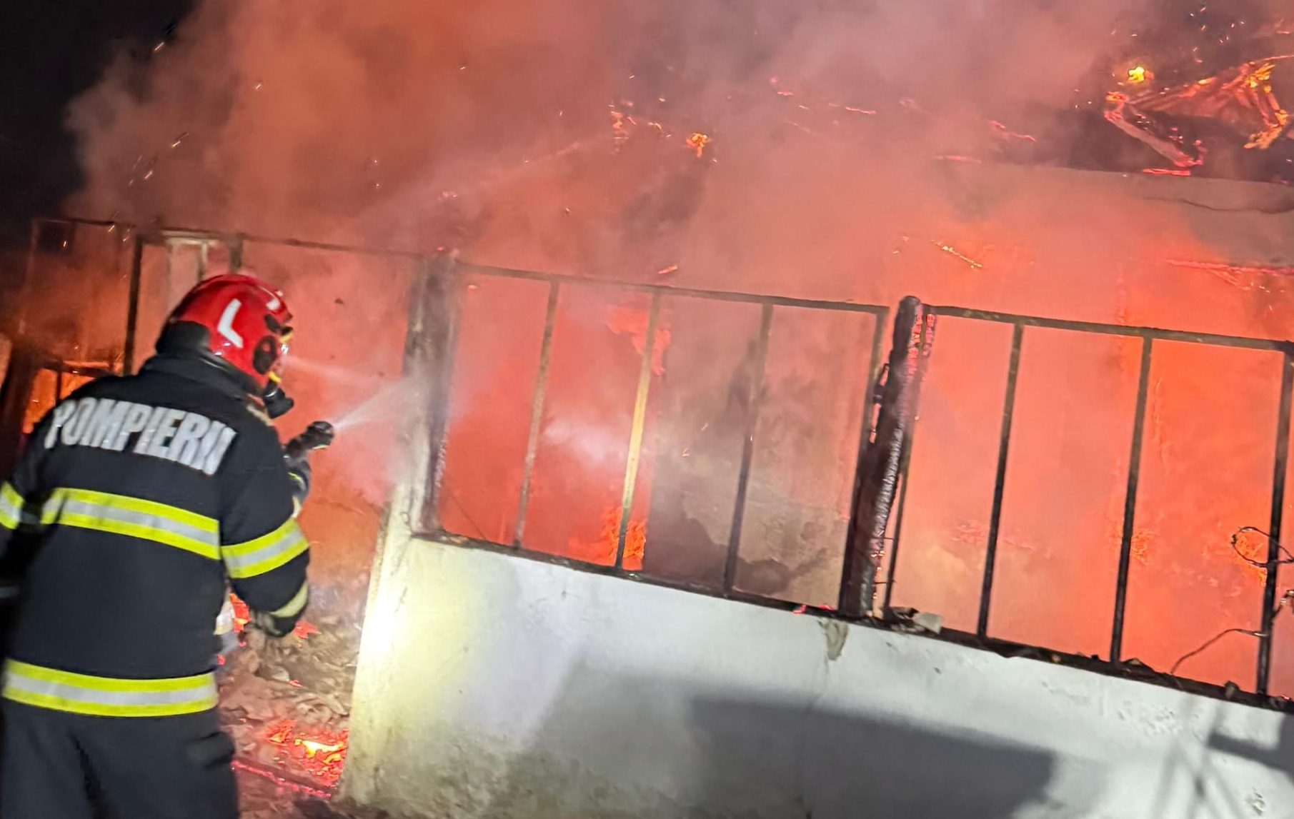 Regulile de aur care pot salva un copil în caz de incendiu! Nu le ignora!