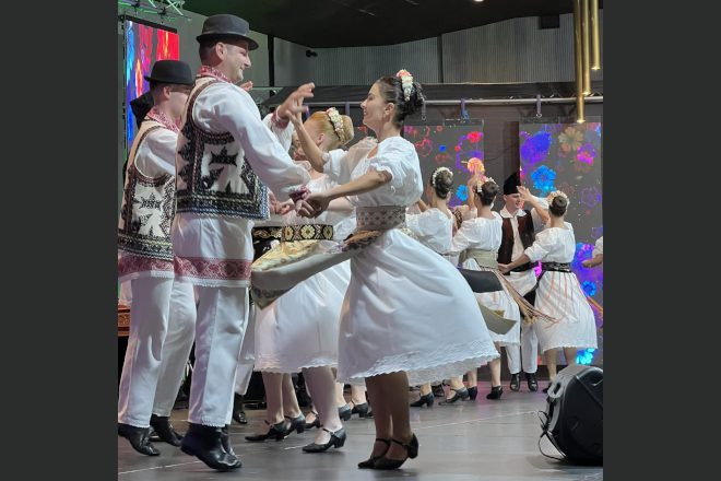 Înscrie-te la cursurile de dansuri populare pentru copii și adulți, la Centrul de Cultură și Artă al Județului Timiș!