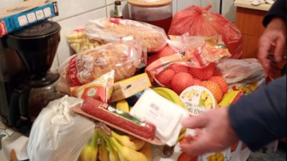 Mii de persoane, ajutate de Arhiepiscopia Râmnicului, de-a lungul anului trecut. „Masa pe roți”, un program necesar mai multor familii – Gazeta Vâlceană