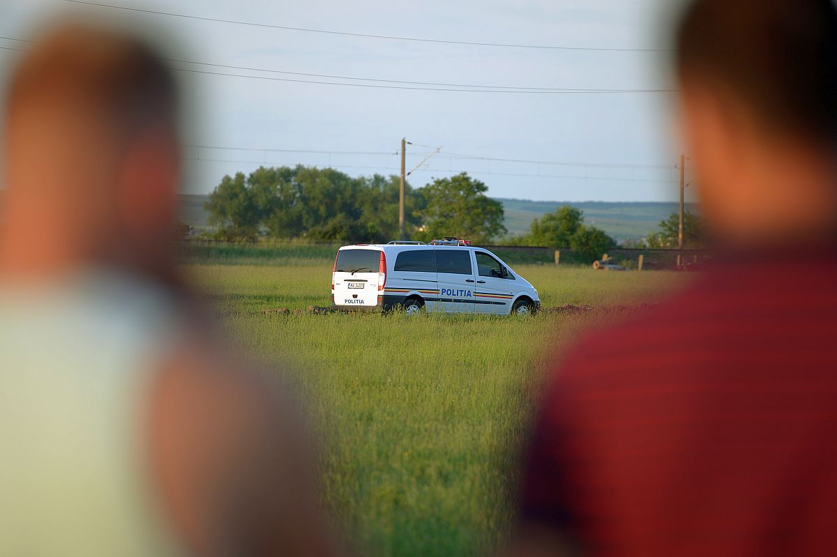 Tânăr reținut de polițiști după o cursă ilegală cu tractorul: beat, fără permis și cu vehiculul neînmatriculat