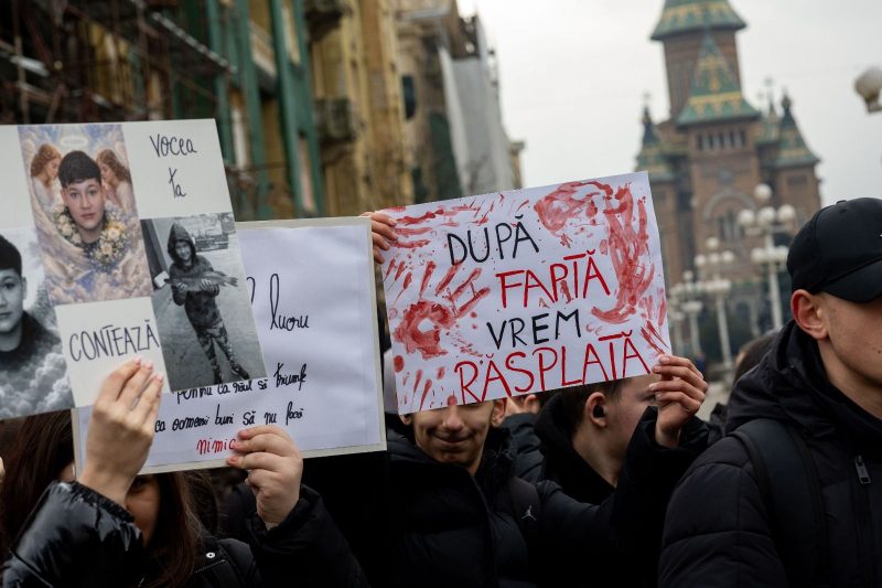 „Varsta nu sterge sange” / Protest in piata centrala a Timisoarei pentru modificarea legislatiei si pedepsirea criminalilor minori