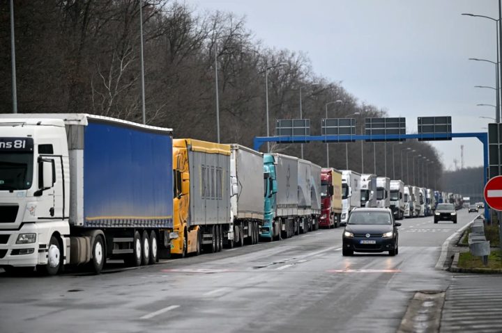 ITPF Timisoara: Protestul transportatorilor din Serbia afecteaza tranzitarea vamilor Naidas, Jimbolia, Moravita si Portile de Fier I