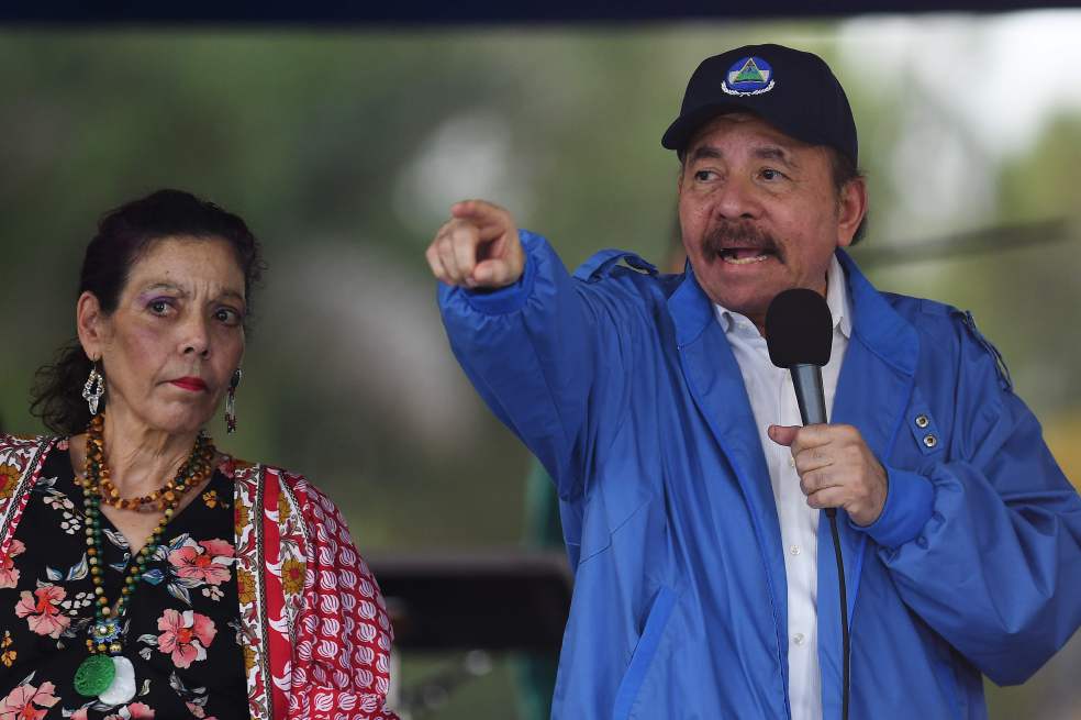 rosario-murillo-vicepresidenta-de-nicaragua-y-su-marido-el-tirano-daniel-ortega-1 Ortega desata la tormenta: España expulsa al embajador nicaragüense y deja la relación al borde del abismo