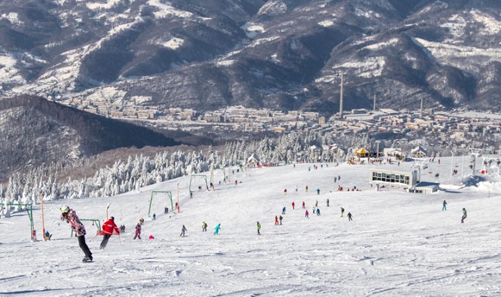 Cea mai lunga partie de schi din tara a fost deschisa la Straja, statiune montana din Muntii Valcan: 8,2 kilometri de coborare continua – IMPACTPRESS