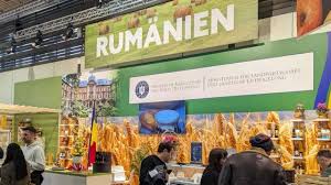 Cârnații de pleșcoi și Babicul de Buzău, degustați la Berlin!