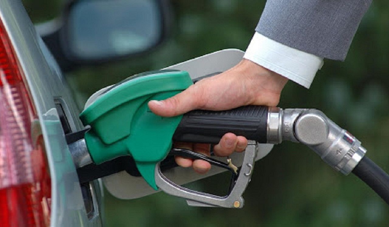 Benzina și motorina, tot mai scumpe pentru vrânceni. România urcă în topul european al prețurilor la carburanți