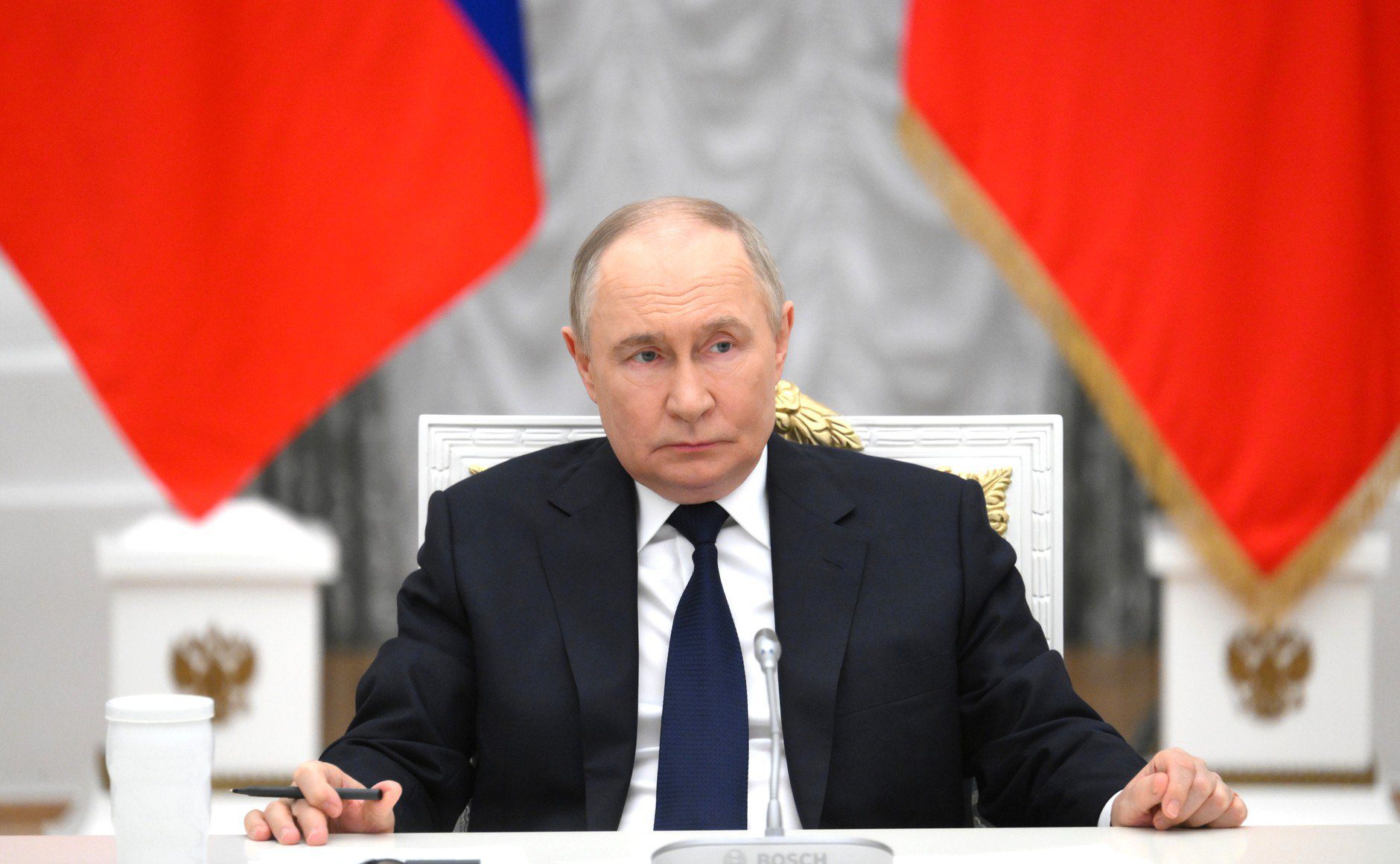 Bloomberg: Putin ar fi dispus să „sacrifice” Iranul, după Assad și Maduro, pentru relațiile cu Trump | Gold Fm Romania
