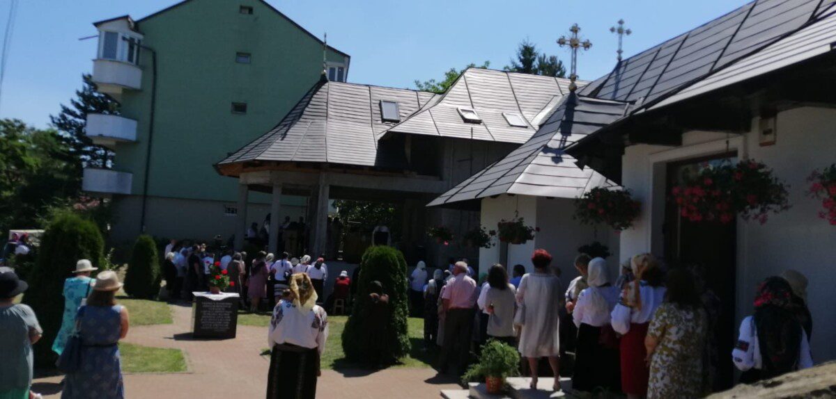 Consiliul Parohiei Ortodoxe Ucrainene „Sfinții Apostoli Petru și Pavel” – Suceava: În loc să răspundă interpelării legate de deznaționalizarea parohiei, Arhiepiscopia Sucevei și Rădăuților a trecut la calomnii și defăimări la adresa fostului preot-paroh