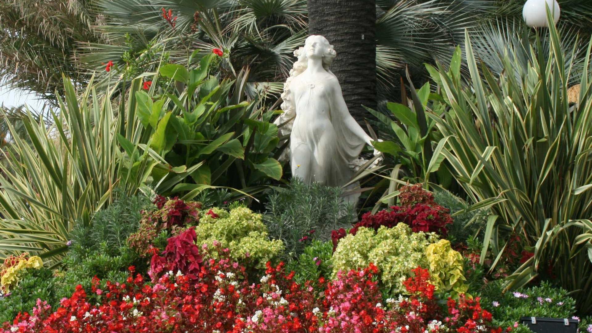 Sanremo è la città più romantica d’Italia: qui si legge il maggior numero di libri rosa