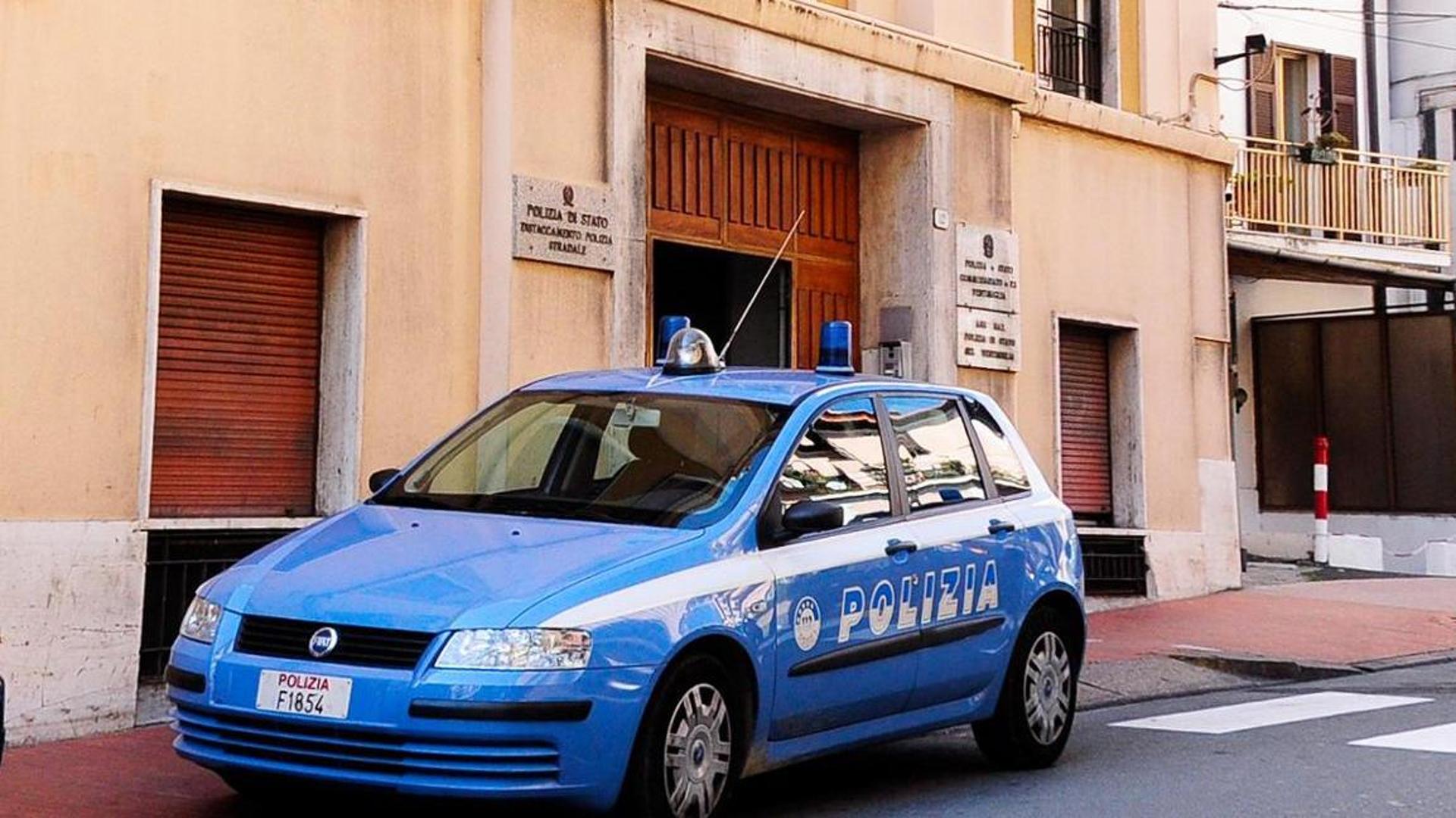 Poliziotto indagato a Ventimiglia, respinta dal gip la richiesta di sospensione dal lavoro