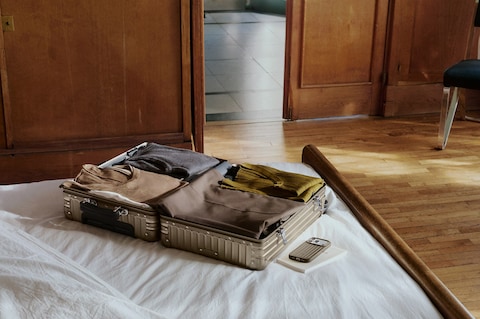 1435590-6 04_MASTER_04_CLASSIC_TITANIUM_392_FINAL_LR