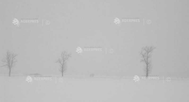 Informare de vreme deosebit de rece, polei și ninsori în întreaga țară, până miercuri (meteorologi)