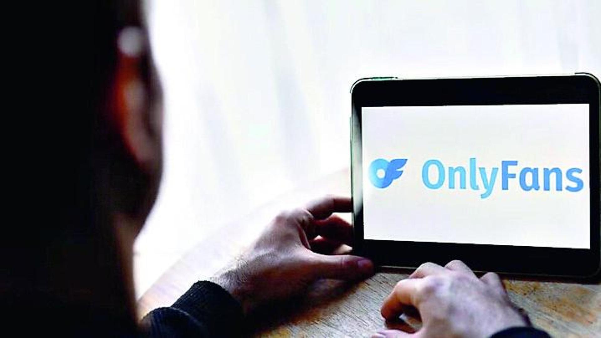 Savona, “non ha mai pagato le tasse”: nei guai la regina di Onlyfans