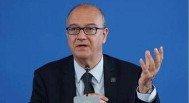 Settimana Blu: l'arrivo del ministro Valditara accende la festa sul Lungomare di Brindisi