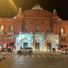 Teatro Petruzzelli, cadono calcinacci