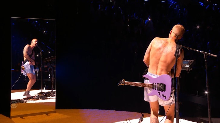 aafa445830ad4fb8900b5930cdec11c4_md-1 justin-bieber-grammys-kal-02-01-2026