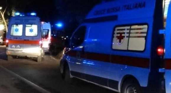 Firenze, ragazza palpeggiata e presa a pugni da uno straniero: naso rotto