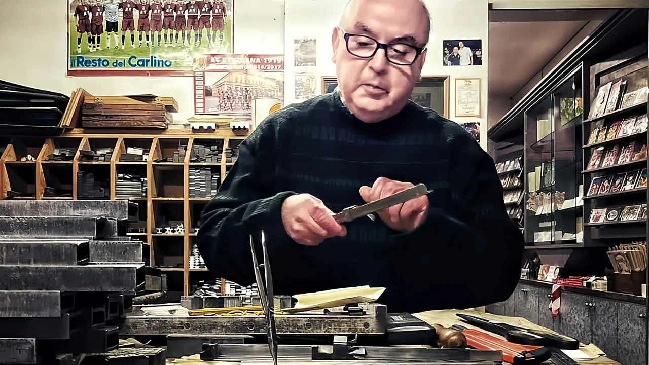 Lo storico gestore tra qualche mese andrà in pensione. Il ‘museo’ resisterà? "Temo di condannare chi arriverà, è tutto cambiato. Bisogna reinventarsi" .