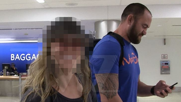 012826_ronda_rousey_guess_who_kal