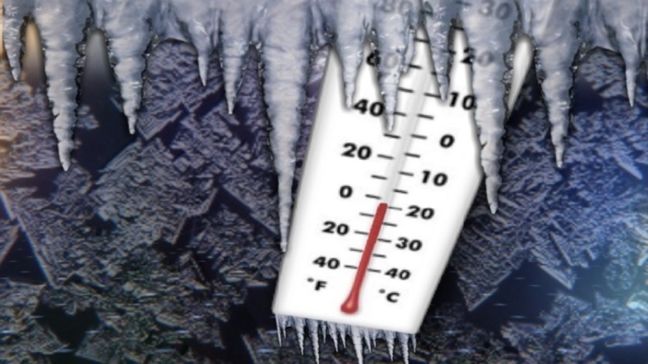 Trei coduri galbene de ger valabile în județul Suceava până marți dimineață. Temperaturile pot să scadă până la-20 de grade