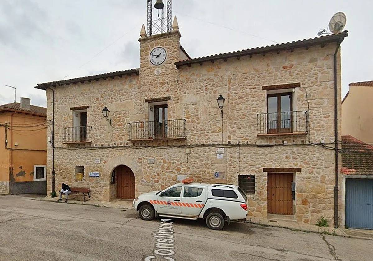 El alcalde socialista de Gualda se niega a colocar la bandera de España por «motivos personales»