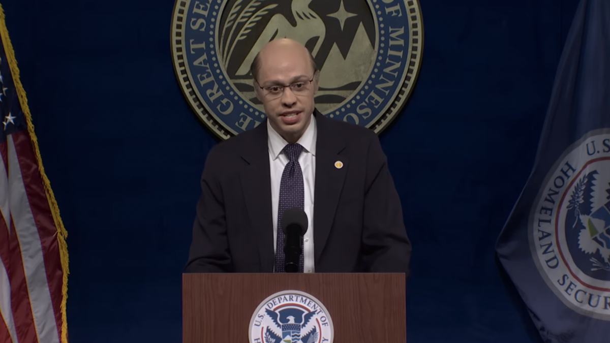 ‘SNL’ Cold Open features Pete Davidson as Tom Homan