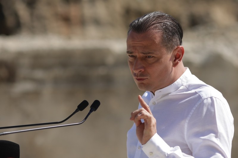 „Dacă nu livrăm apa caldă şi căldura în parametri, să plătească cine este de vină”. Proiect anunțat de PSD București