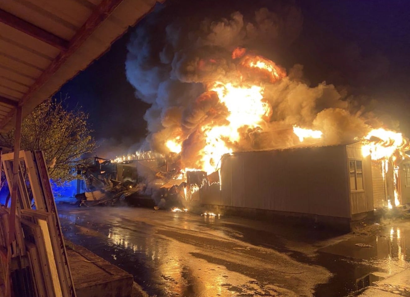 Patru incendii într-o singură dimineață în județul Suceava. Coșurile de fum și instalațiile electrice,