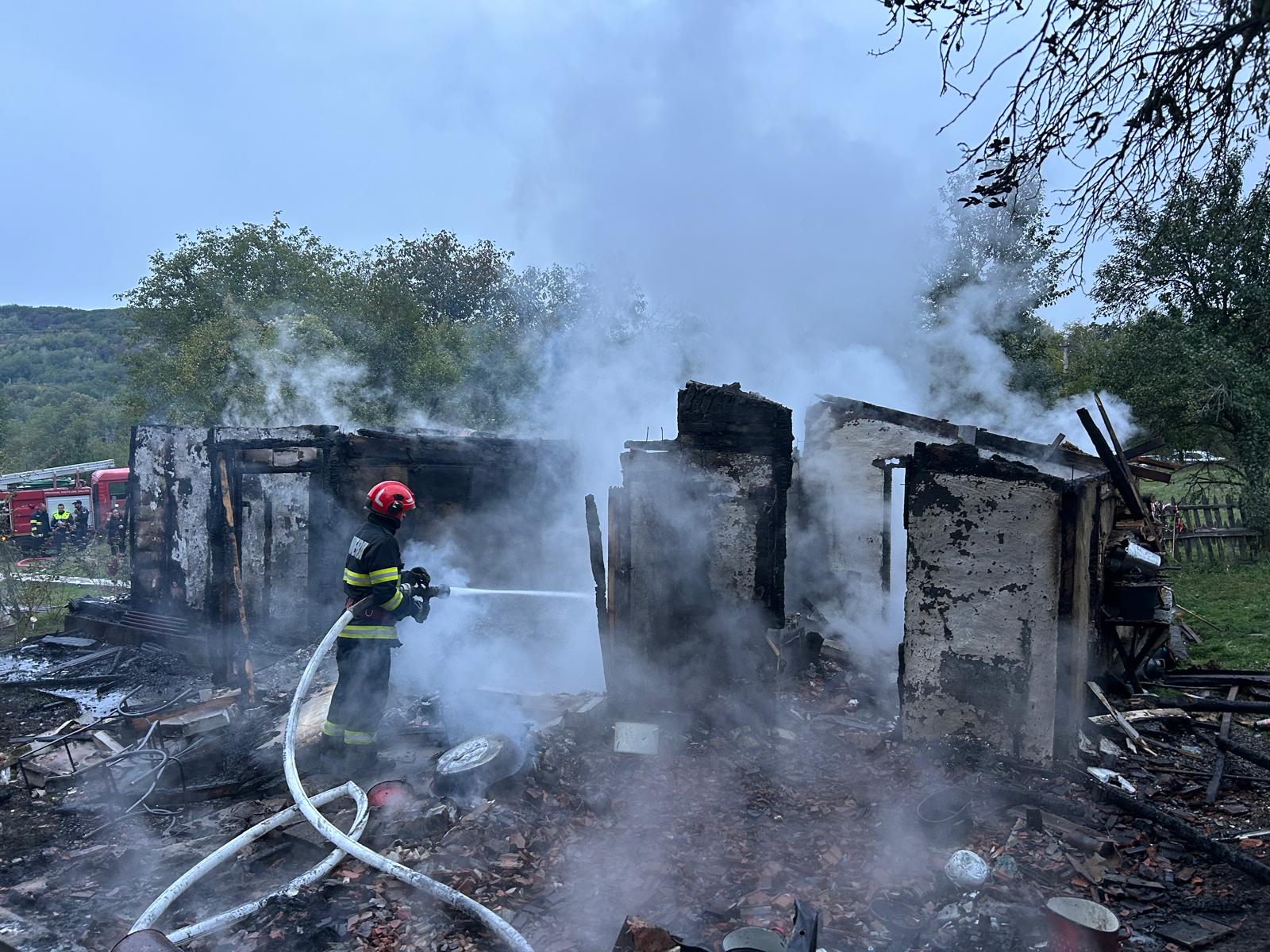 Incendiu la o locuință de pe strada Stelei din municipiul Buzău