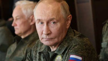 2025-09-16T165542Z_439040959_RC24TGABXFIX_RTRMADP_3_BELARUS-RUSSIA-DRILLS-PUTIN