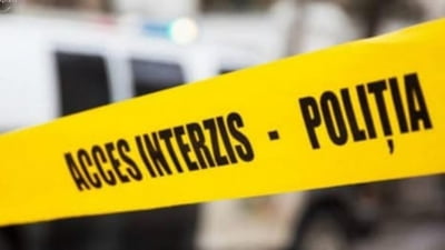 Noi părți dintr-un corp uman, găsite de polițiștii din Slobozia. Trupul ar fi fost dezmembrat de animale. Anchetatorii vor încerca identificarea victimei și cauza morții