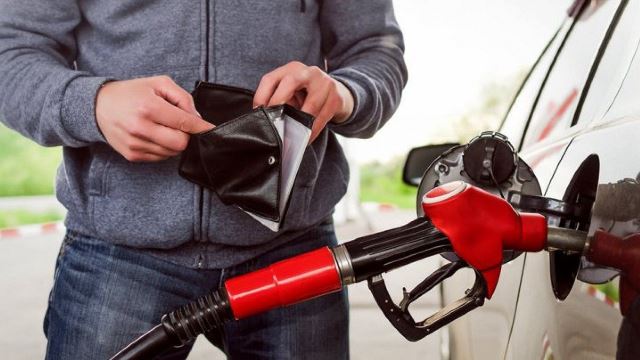Ce procent din prețul final al carburantului ajunge în contul guvernului