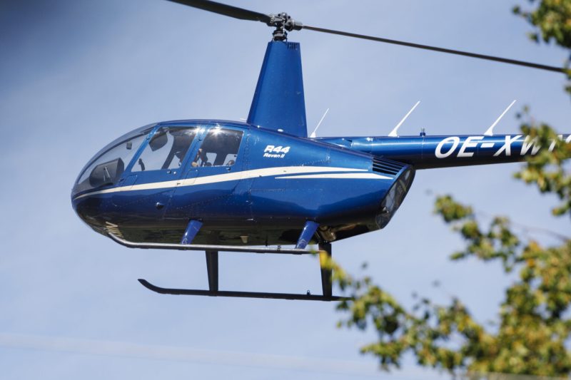 r3_9982-1536x1024-1-92 Primarul unei comune fără canalizare și apă potabilă face naveta cu elicopterul. „E plăcerea mea”