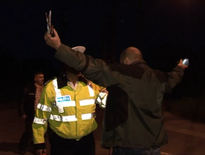 Tractorist băut bine prins pe o șosea din Timiș. Ce surpriză au avut agenții de la Rutieră