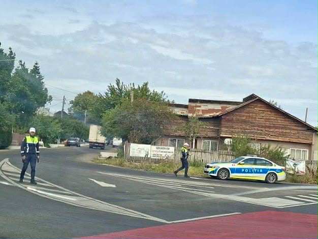 Accident grav în Slobozia Bradului – Un copil de 16 ani i-a furat mașina bunicului