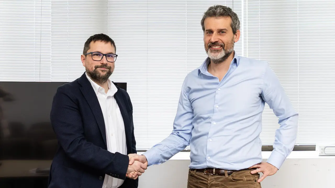 Presentato l’accordo: "Uno più uno...fa tre. Sarà una conduzione alla pari". Giovedì l’Assemblea . Lo Statuto vieta il doppio incarico? "Si può derogare". Frastornati i sostenitori del sindaco di Castelnuovo.