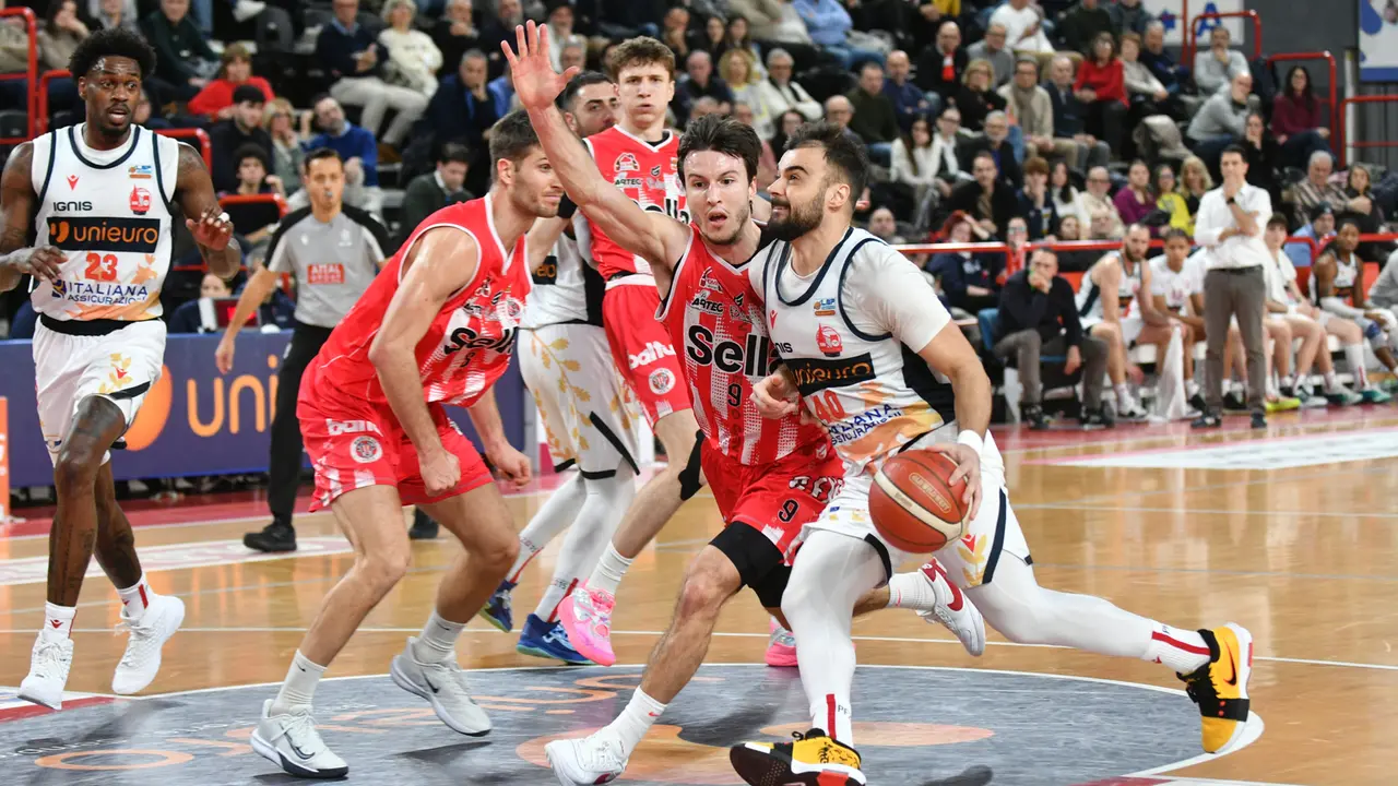 Unieuro Pallacanestro 2.015 Forlì - Sella Cento