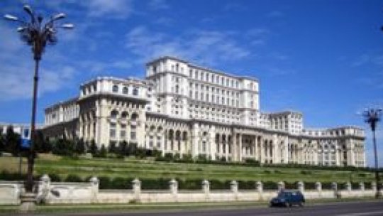 Poziționări pe eșicherul politic
