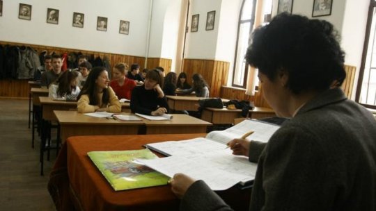 Guvernul acordă prima de carieră didactică