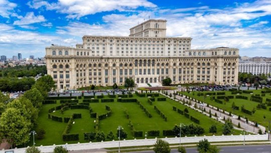 Moţiunea de cenzură va fi dezbătută şi votată marţi, 5 mai, în plenul Parlamentului